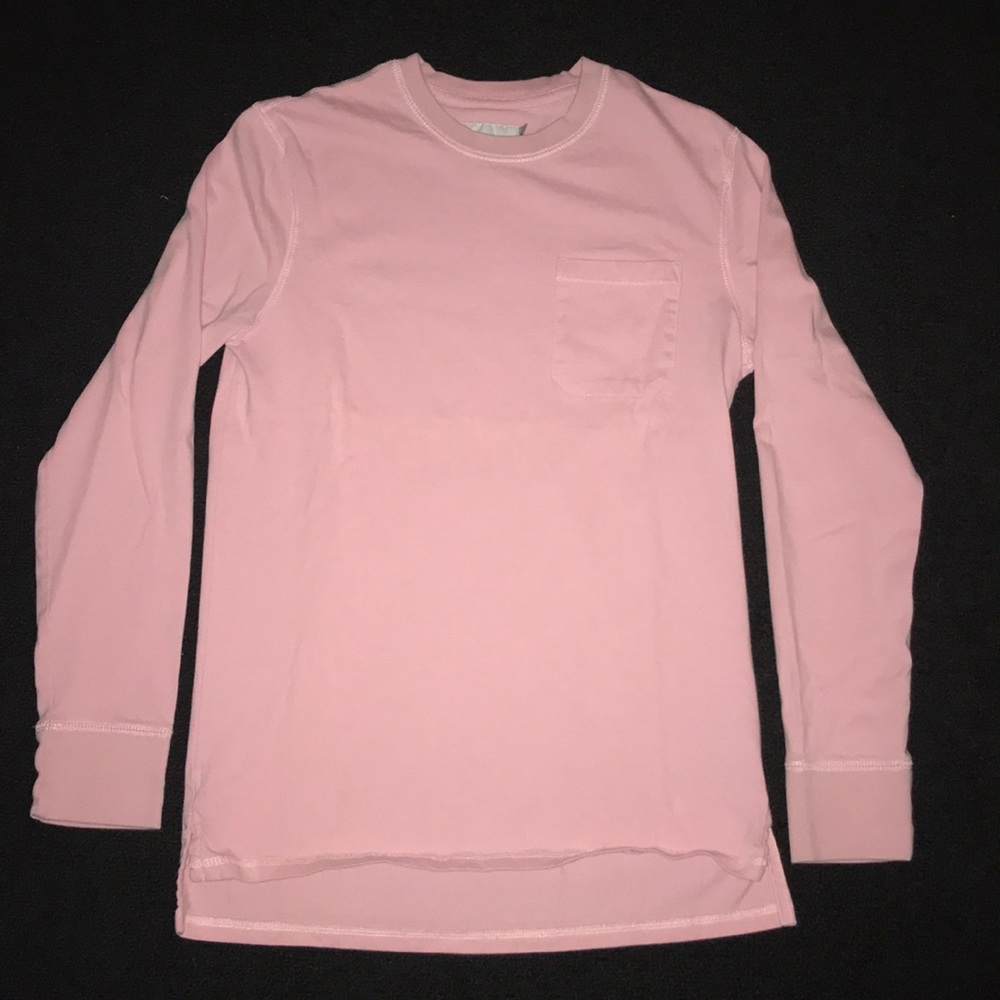 Men’s pink long sleeve pocket tee